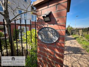 Entrance Sign- click for photo gallery